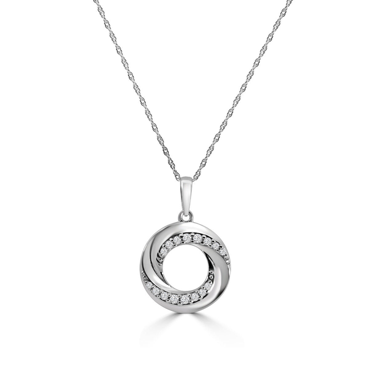 14KY 0.15 Ctw Diamond Circle Pendant with Chain